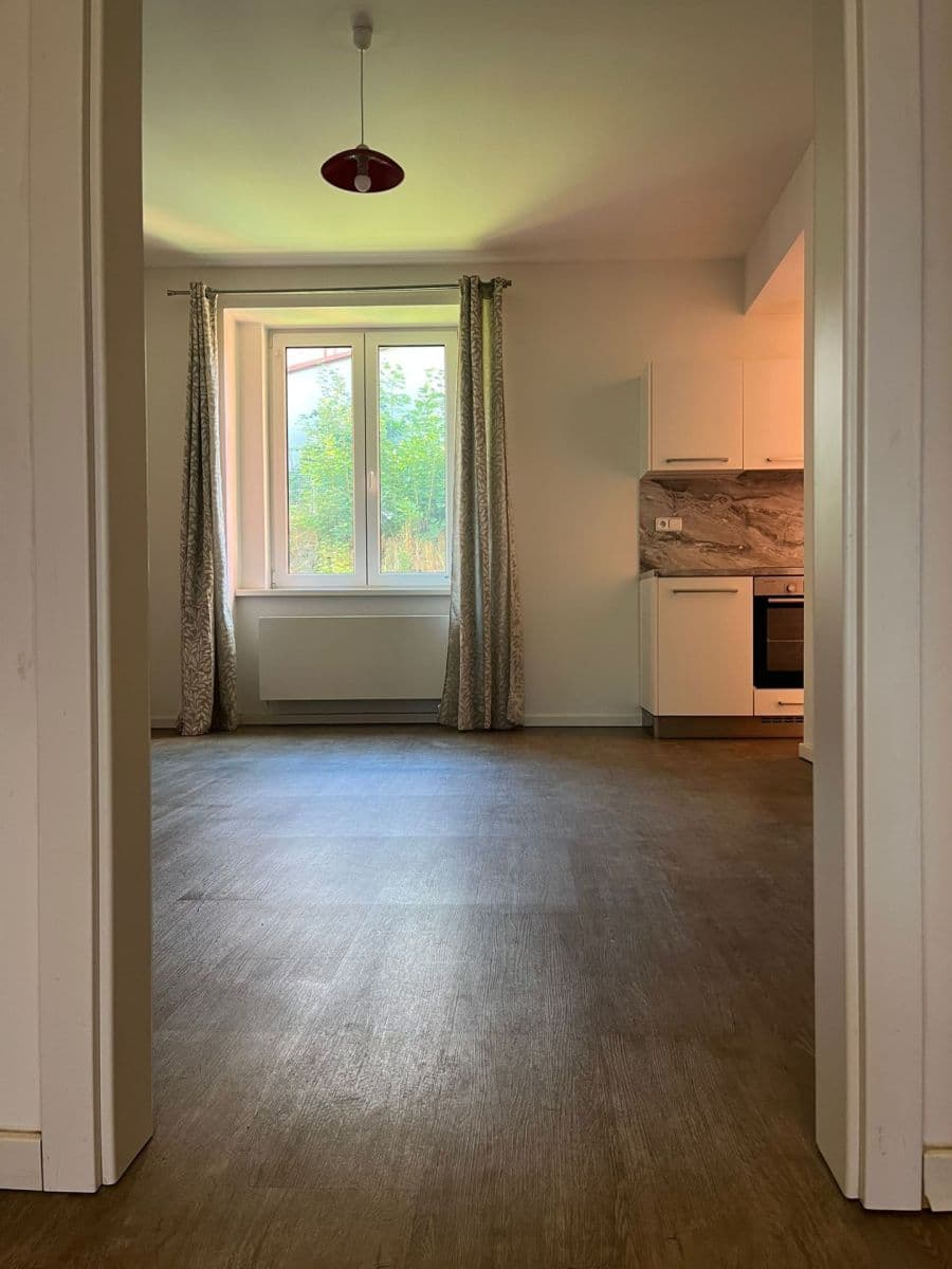 1 bedroom with open-plan kitchen flat to rent, 52 m², Čs. armády, Příbram, Středočeský Region 1 bedroom with open-plan kitchen flat to rent, 52 m², Čs. armády, Příbram, Středočeský Region