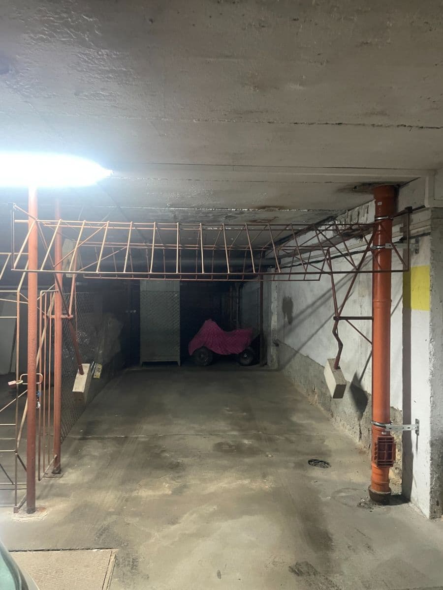 garage to rent, 18 m², Lovosická, Prague, Prague garage to rent, 18 m², Lovosická, Prague, Prague