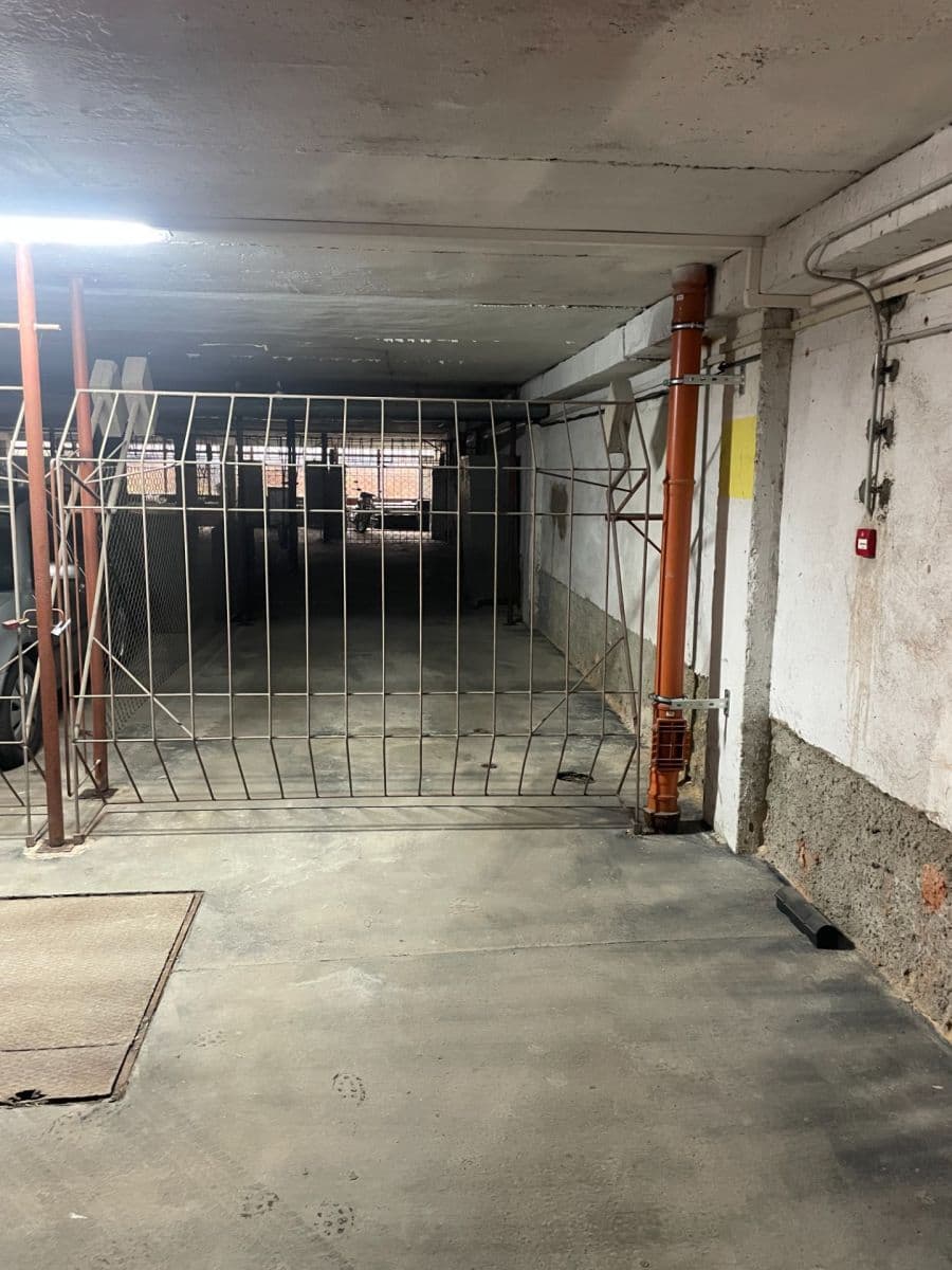 garage to rent, 18 m², Lovosická, Prague, Prague garage to rent, 18 m², Lovosická, Prague, Prague