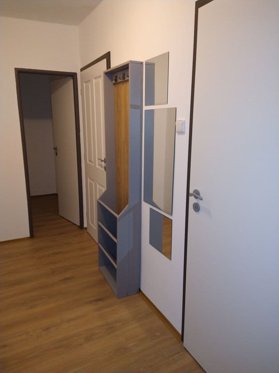 1 bedroom with open-plan kitchen flat to rent, 34 m², nábřeží Závodu míru, Pardubice, Pardubický Region 1 bedroom with open-plan kitchen flat to rent, 34 m², nábřeží Závodu míru, Pardubice, Pardubický Region