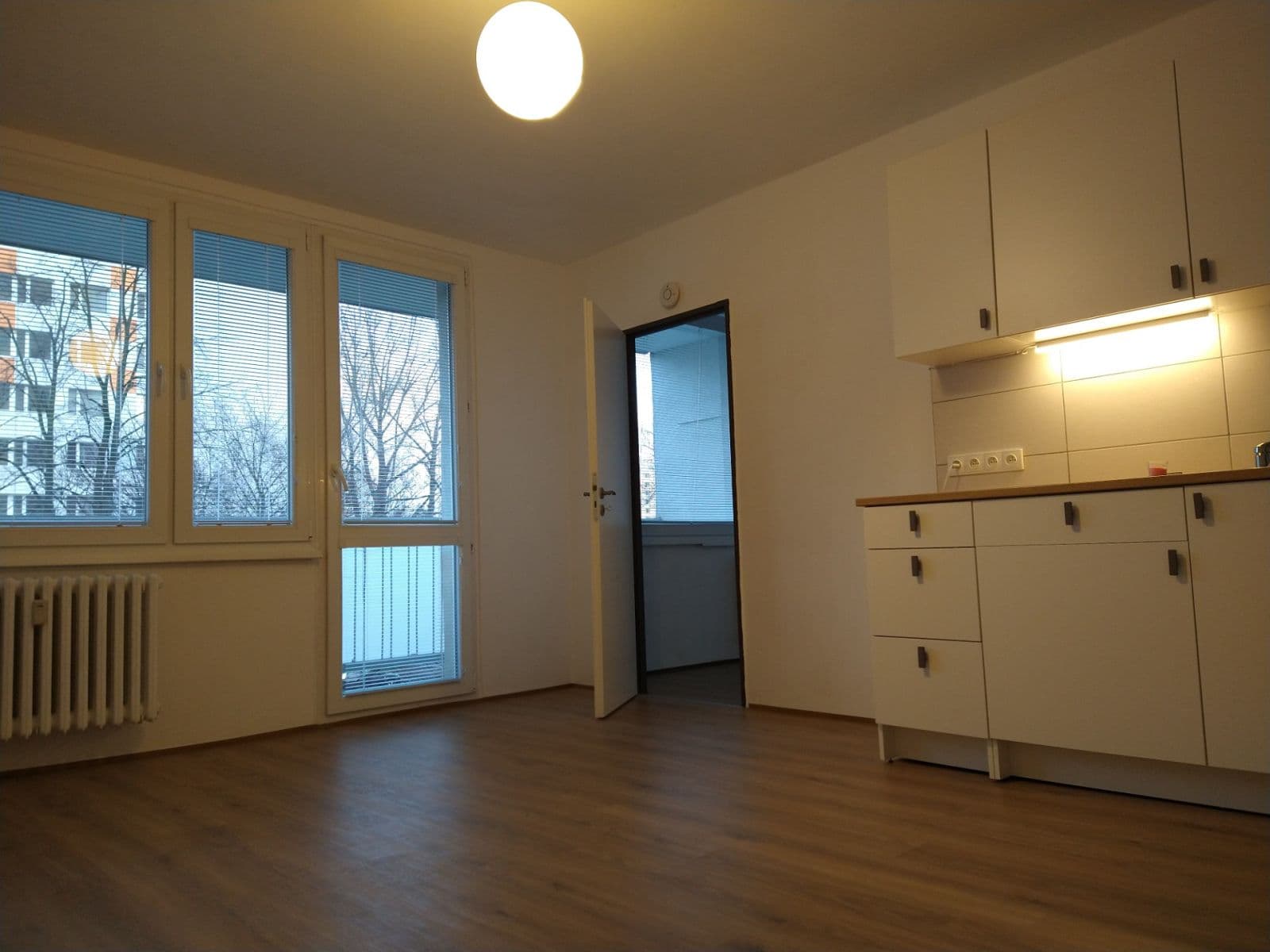 1 bedroom with open-plan kitchen flat to rent, 34 m², nábřeží Závodu míru, Pardubice, Pardubický Region 1 bedroom with open-plan kitchen flat to rent, 34 m², nábřeží Závodu míru, Pardubice, Pardubický Region