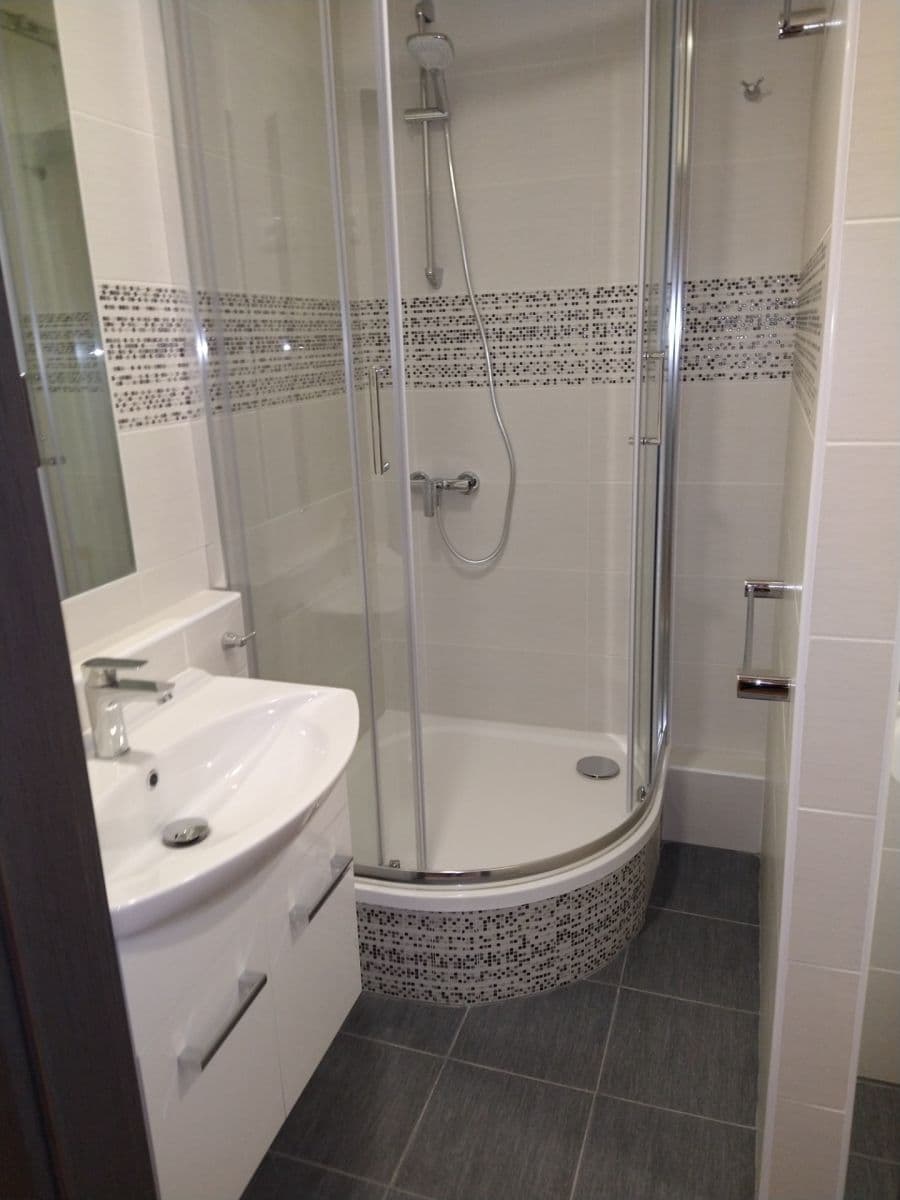 1 bedroom with open-plan kitchen flat to rent, 34 m², nábřeží Závodu míru, Pardubice, Pardubický Region 1 bedroom with open-plan kitchen flat to rent, 34 m², nábřeží Závodu míru, Pardubice, Pardubický Region