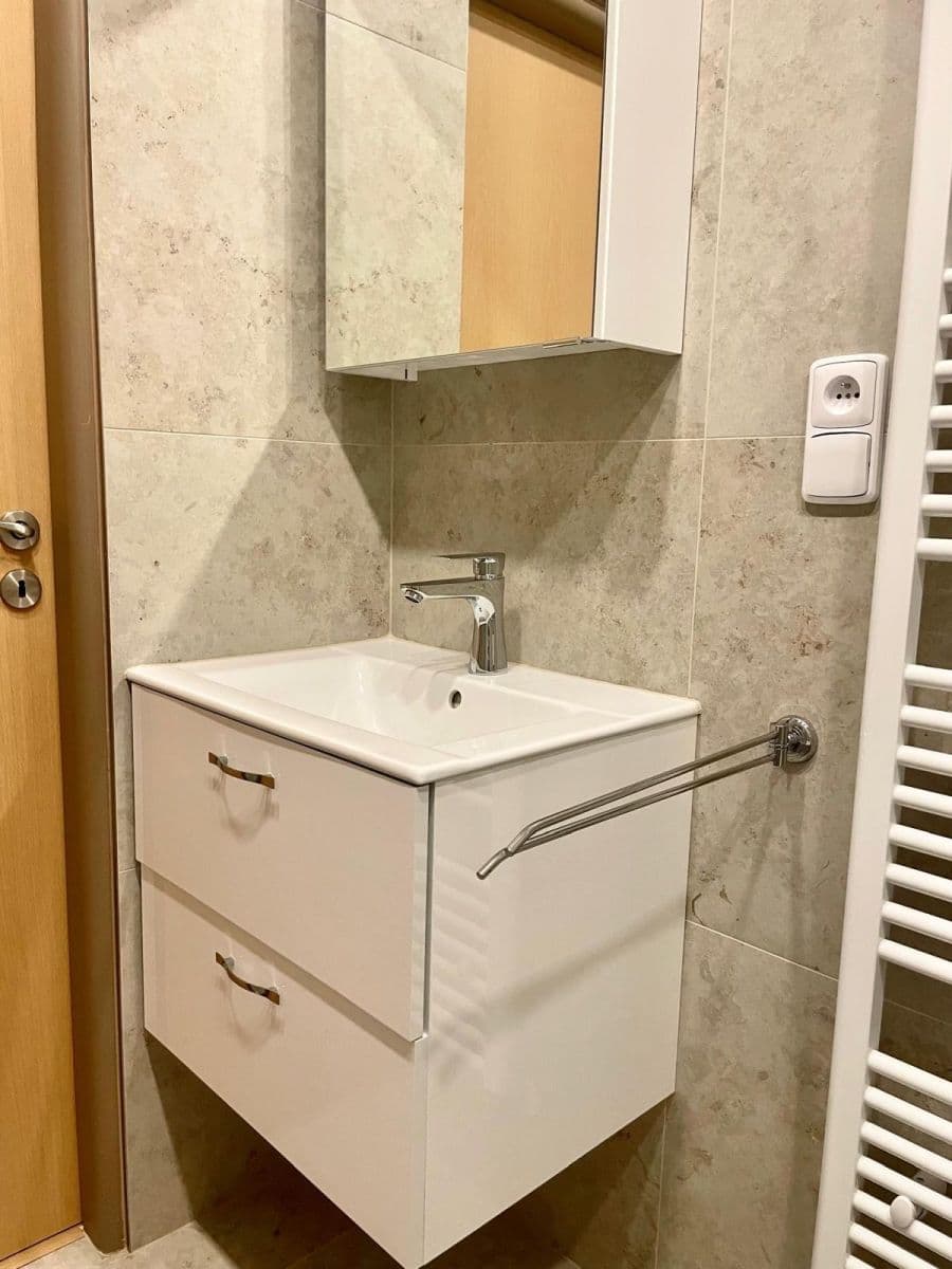 2 bedroom with open-plan kitchen flat to rent, 80 m², Staškova, Liberec, Liberecký Region 2 bedroom with open-plan kitchen flat to rent, 80 m², Staškova, Liberec, Liberecký Region