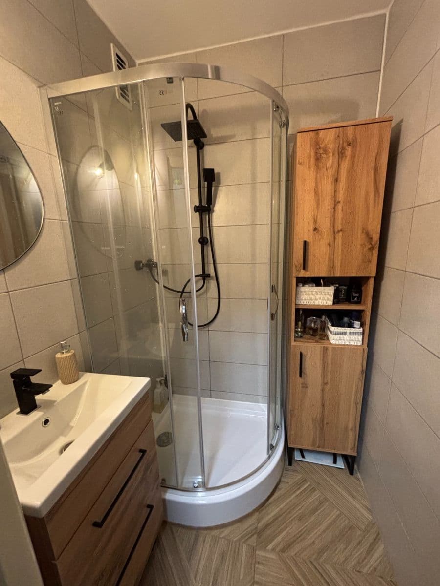 2 bedroom flat to rent, 52 m², Na Vrcholu, Prague, Prague 2 bedroom flat to rent, 52 m², Na Vrcholu, Prague, Prague