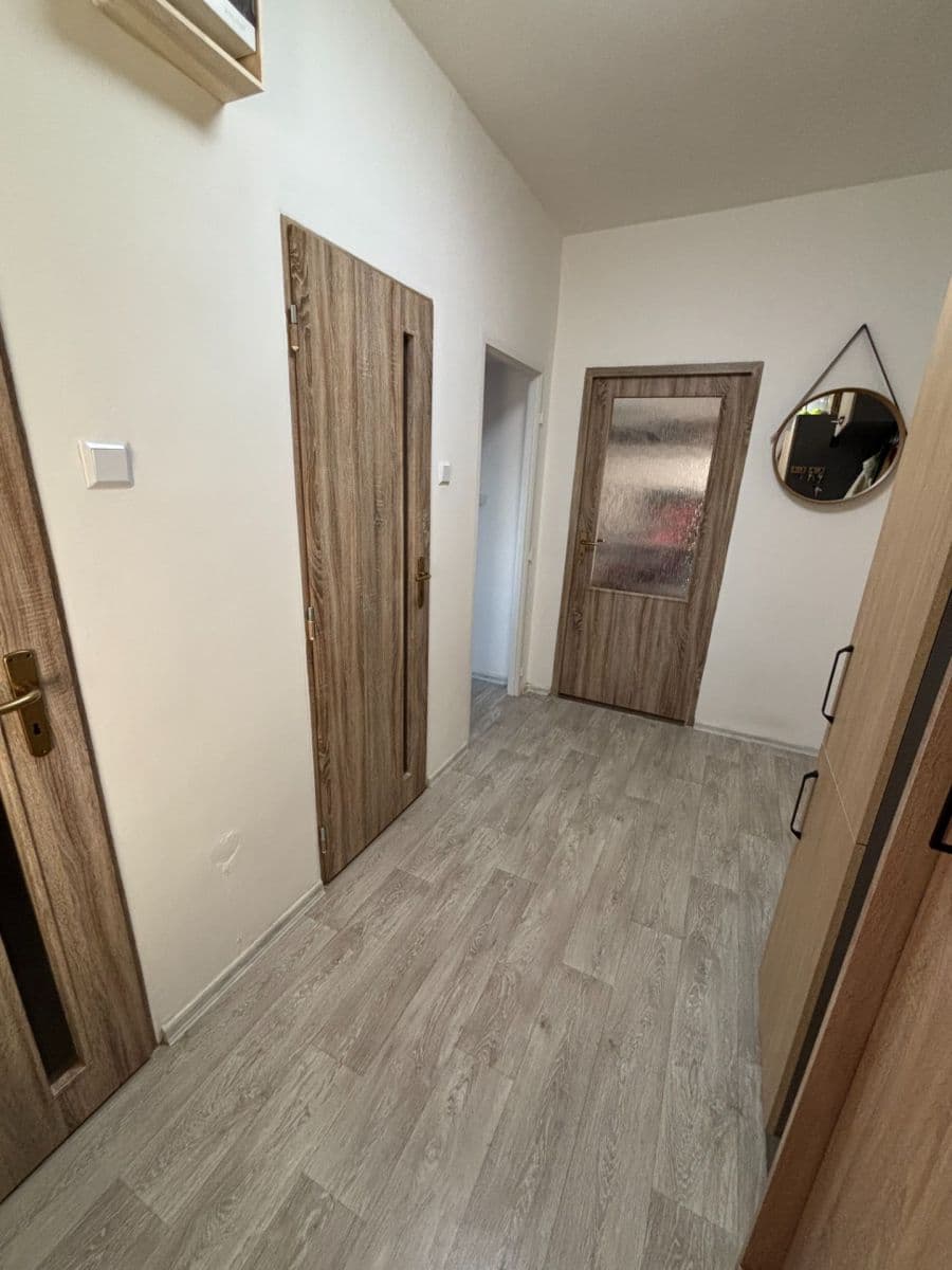 2 bedroom flat to rent, 52 m², Na Vrcholu, Prague, Prague 2 bedroom flat to rent, 52 m², Na Vrcholu, Prague, Prague