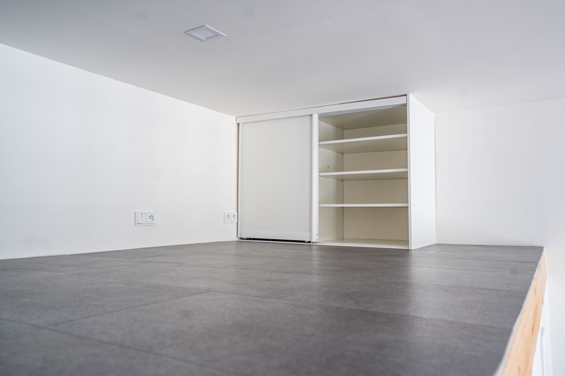 Studio flat to rent, 30 m², Přemyslovská, Prague, Prague Studio flat to rent, 30 m², Přemyslovská, Prague, Prague