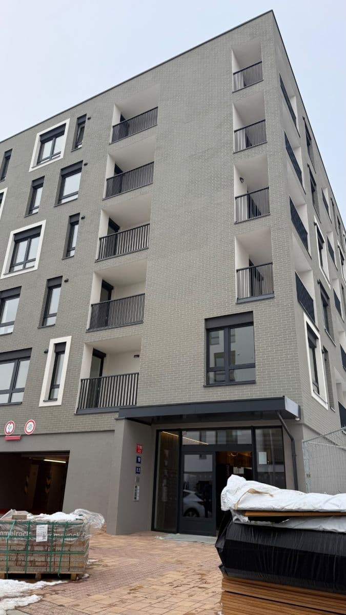 1 bedroom with open-plan kitchen flat to rent, 52 m², Stočesova, Prague, Prague 1 bedroom with open-plan kitchen flat to rent, 52 m², Stočesova, Prague, Prague