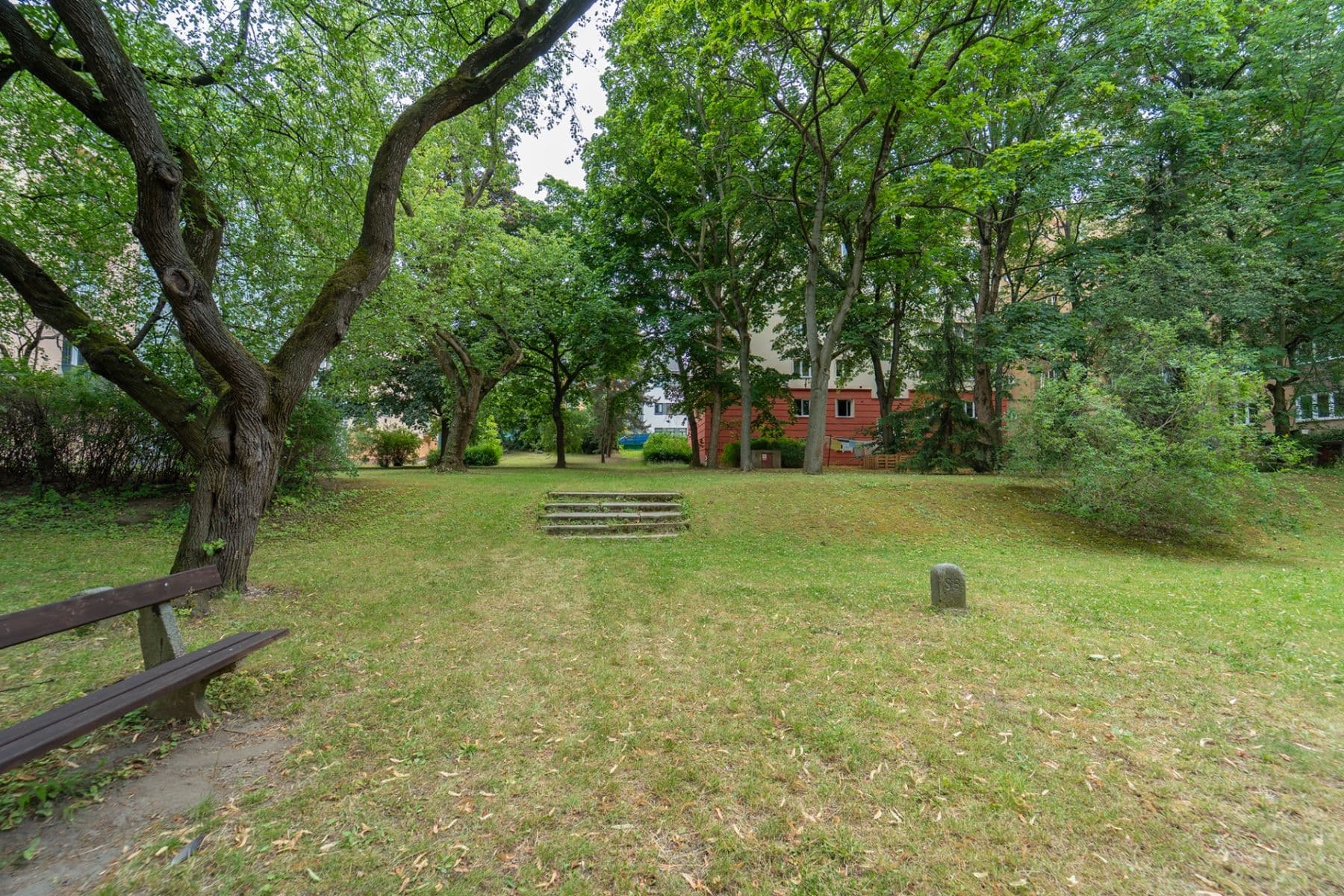 1 bedroom with open-plan kitchen flat to rent, 56 m², Viklefova, Prague, Prague 1 bedroom with open-plan kitchen flat to rent, 56 m², Viklefova, Prague, Prague