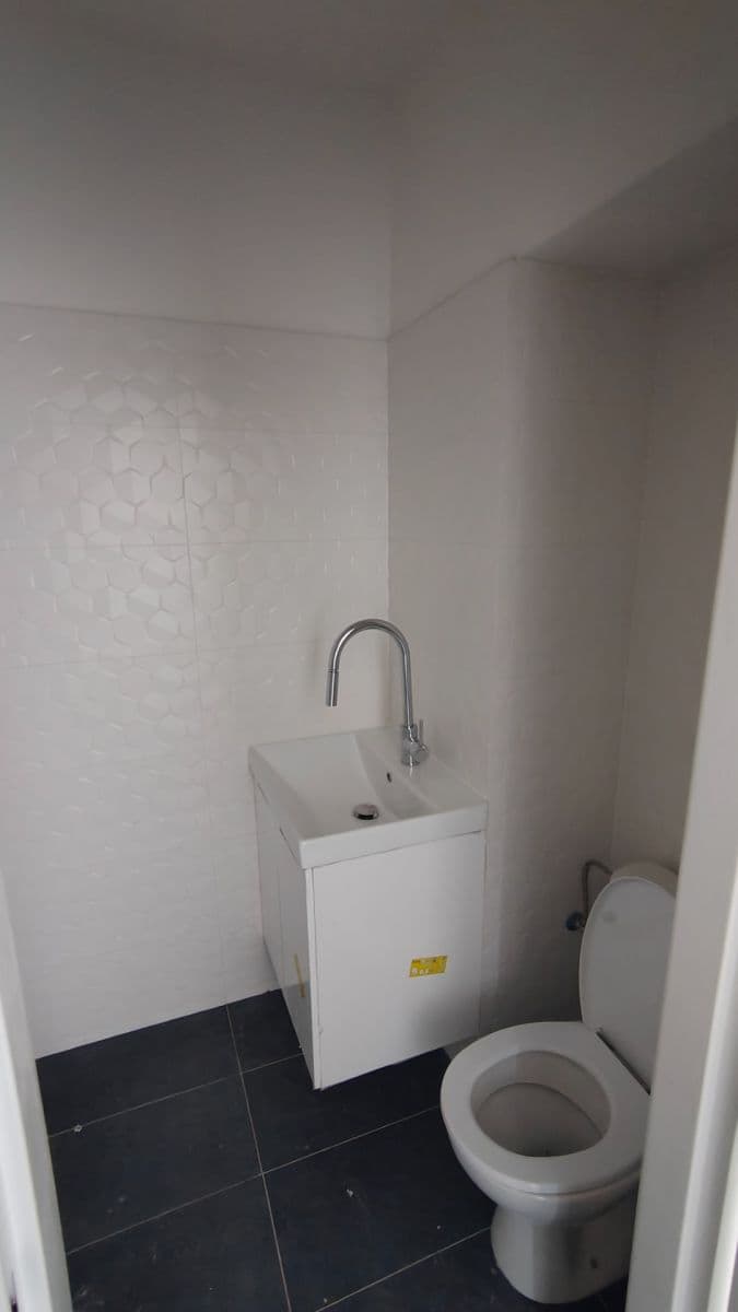 non-residential property to rent, 48 m², Fügnerova, Kladno, Středočeský Region non-residential property to rent, 48 m², Fügnerova, Kladno, Středočeský Region