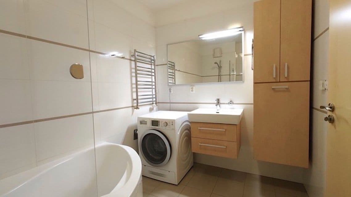 1 bedroom with open-plan kitchen flat to rent, 79 m², Třeboňská, Prague, Prague 1 bedroom with open-plan kitchen flat to rent, 79 m², Třeboňská, Prague, Prague