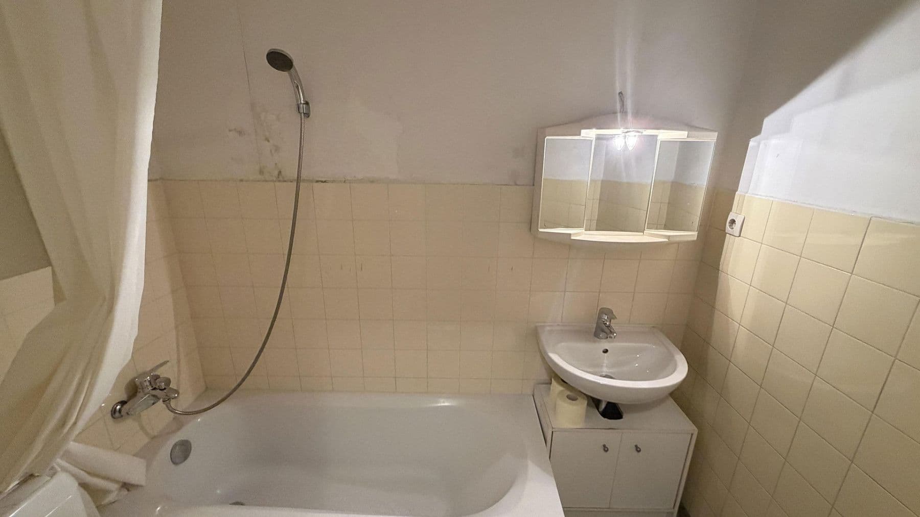 1 bedroom flat to rent, 25 m², Uferstraße 32, Innsbruck, Tyrol 1 bedroom flat to rent, 25 m², Uferstraße 32, Innsbruck, Tyrol