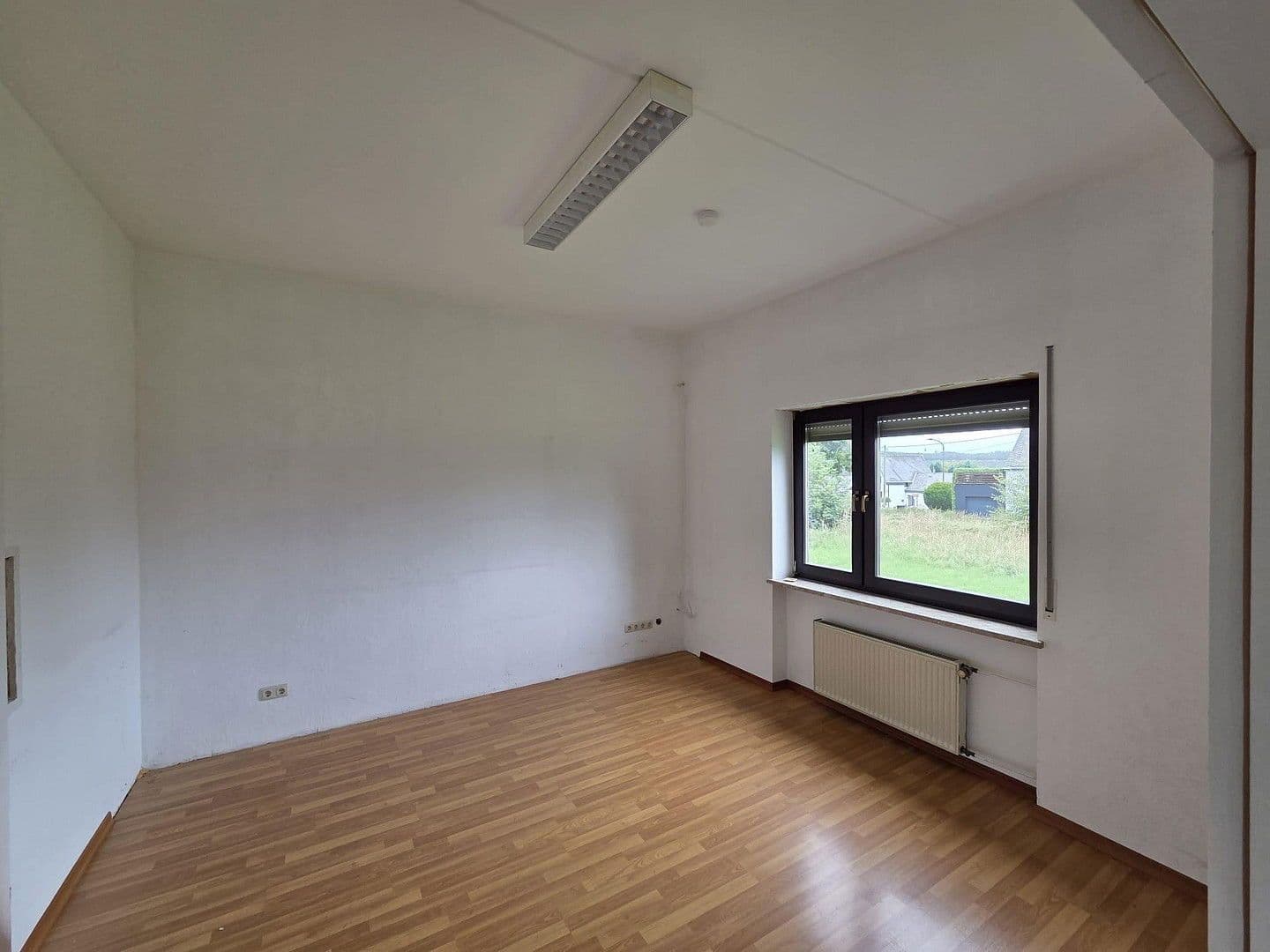 office to rent, 140 m², Hauptstr. 68, Beuren (Hochwald), Rhineland-Palatinate office to rent, 140 m², Hauptstr. 68, Beuren (Hochwald), Rhineland-Palatinate