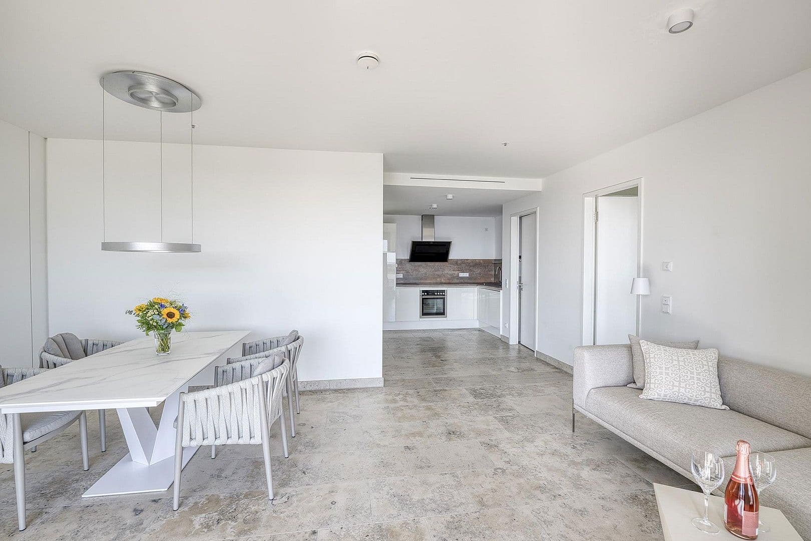 2 bedroom flat for sale, 74 m², Hainer Weg 60, Frankfurt, Hesse 2 bedroom flat for sale, 74 m², Hainer Weg 60, Frankfurt, Hesse