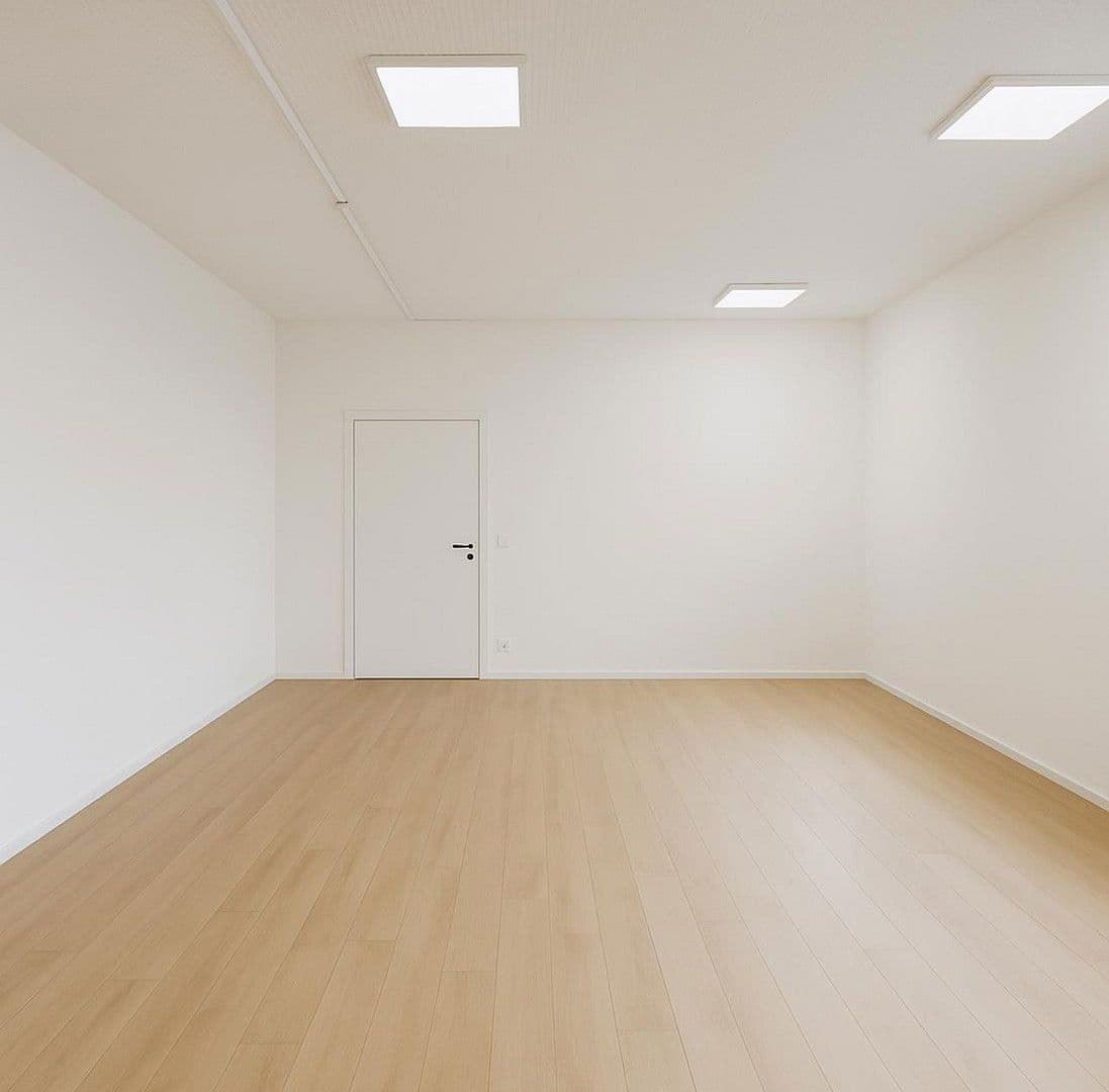 office to rent, 1,800 m², Weidhausen b.Coburg, Bavaria office to rent, 1,800 m², Weidhausen b.Coburg, Bavaria