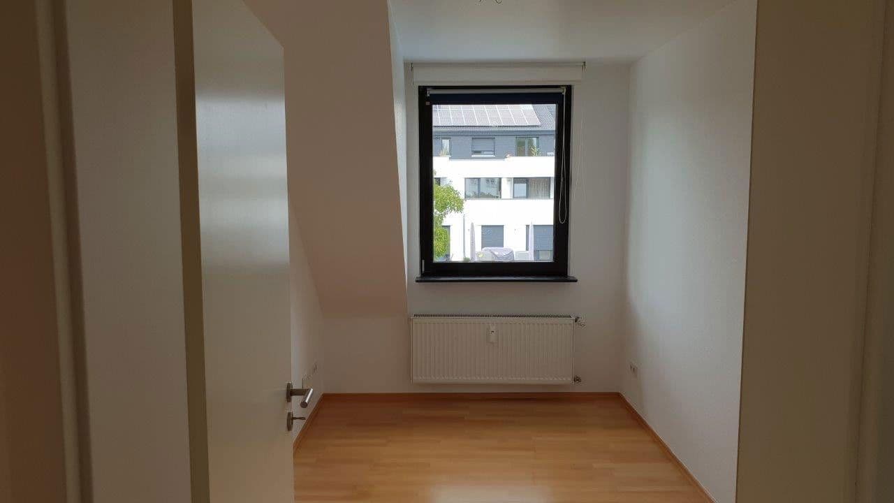 3 bedroom with open-plan kitchen flat to rent, 116 m², Schubertstrasse, Dreieich, Hesse 3 bedroom with open-plan kitchen flat to rent, 116 m², Schubertstrasse, Dreieich, Hesse
