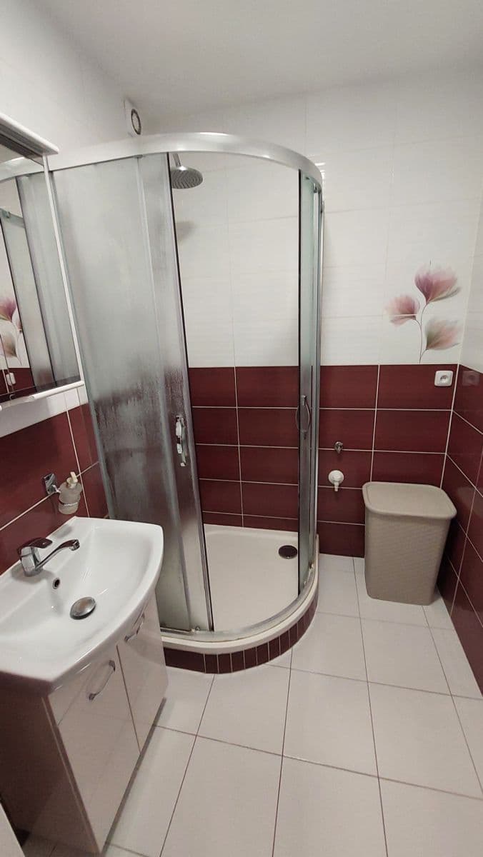 2 bedroom flat to rent, 63 m², Vikova, Slaný, Středočeský Region 2 bedroom flat to rent, 63 m², Vikova, Slaný, Středočeský Region