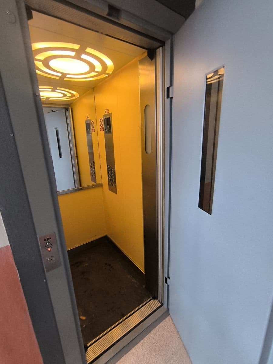 3 bedroom flat for sale, 67 m², Americká, Kladno, Středočeský Region 3 bedroom flat for sale, 67 m², Americká, Kladno, Středočeský Region