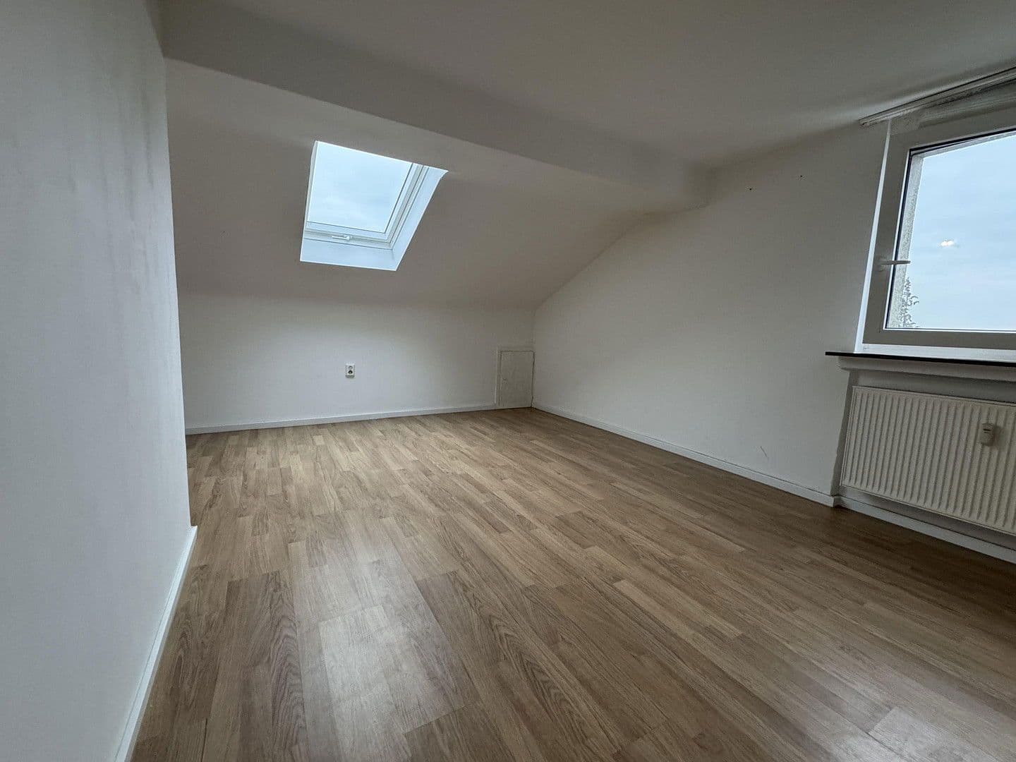 4 bedroom flat to rent, 78 m², Strassen 69-71, Bergisch Gladbach, North Rhine-Westphalia 4 bedroom flat to rent, 78 m², Strassen 69-71, Bergisch Gladbach, North Rhine-Westphalia