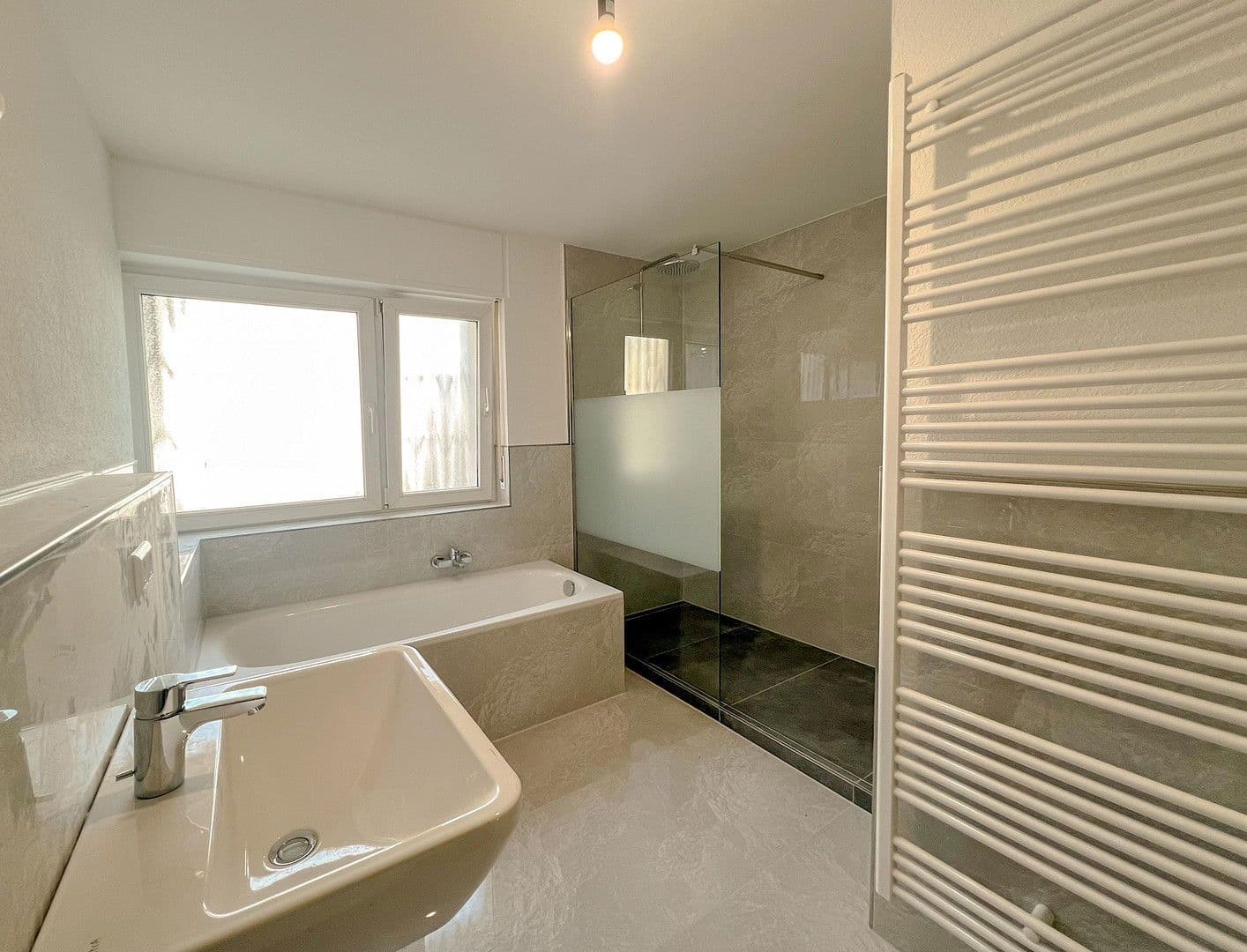 4 bedroom flat to rent, 140 m², Schillerstraße 16, Eggenstein-Leopoldshafen, Baden-Württemberg 4 bedroom flat to rent, 140 m², Schillerstraße 16, Eggenstein-Leopoldshafen, Baden-Württemberg