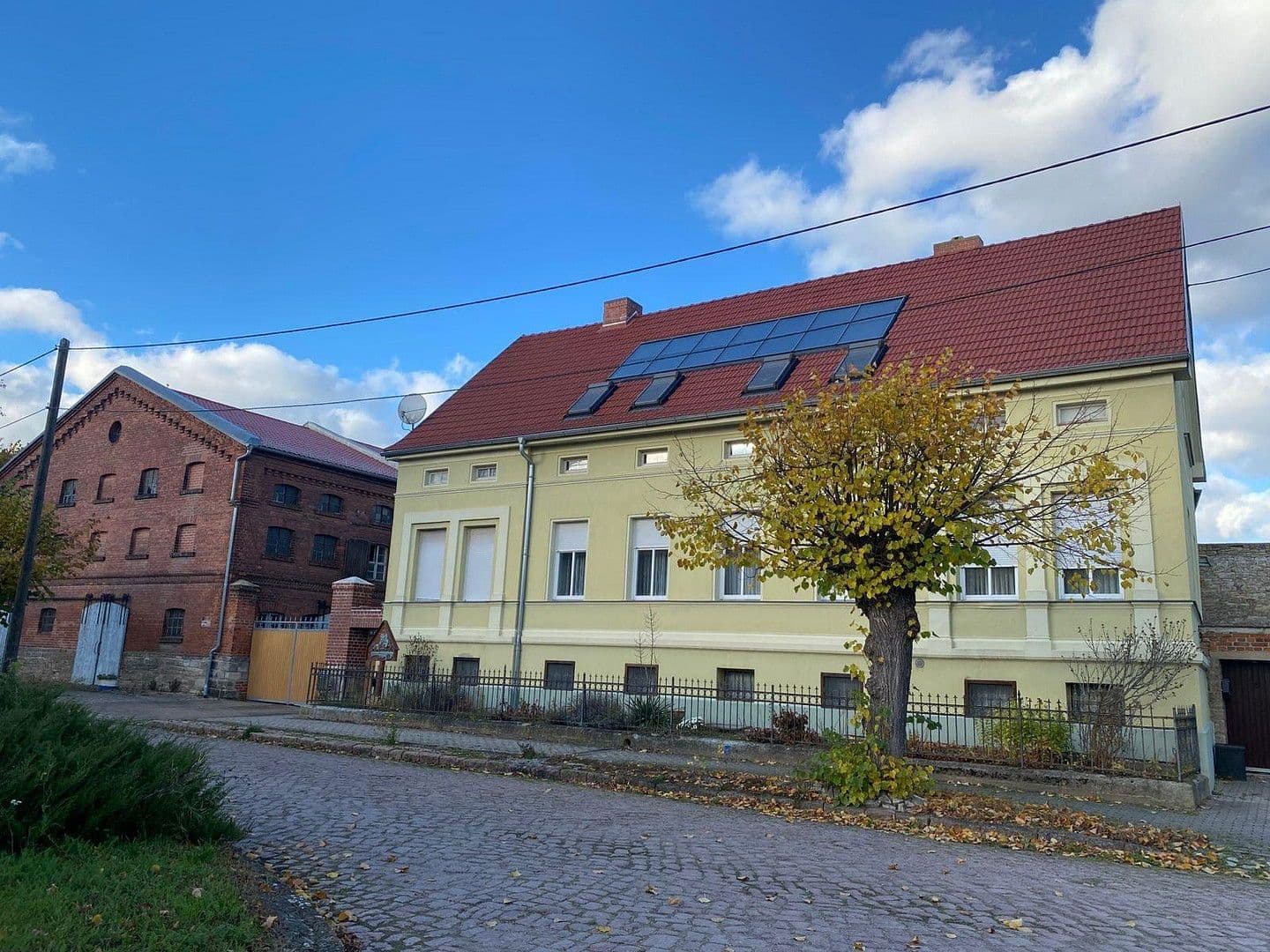 house for sale, 260 m², Nienburg (Saale), Saxony-Anhalt house for sale, 260 m², Nienburg (Saale), Saxony-Anhalt