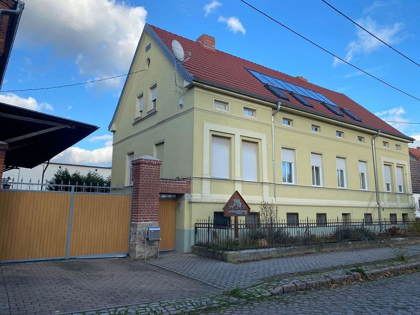 house for sale, 260 m², Nienburg (Saale), Saxony-Anhalt house for sale, 260 m², Nienburg (Saale), Saxony-Anhalt