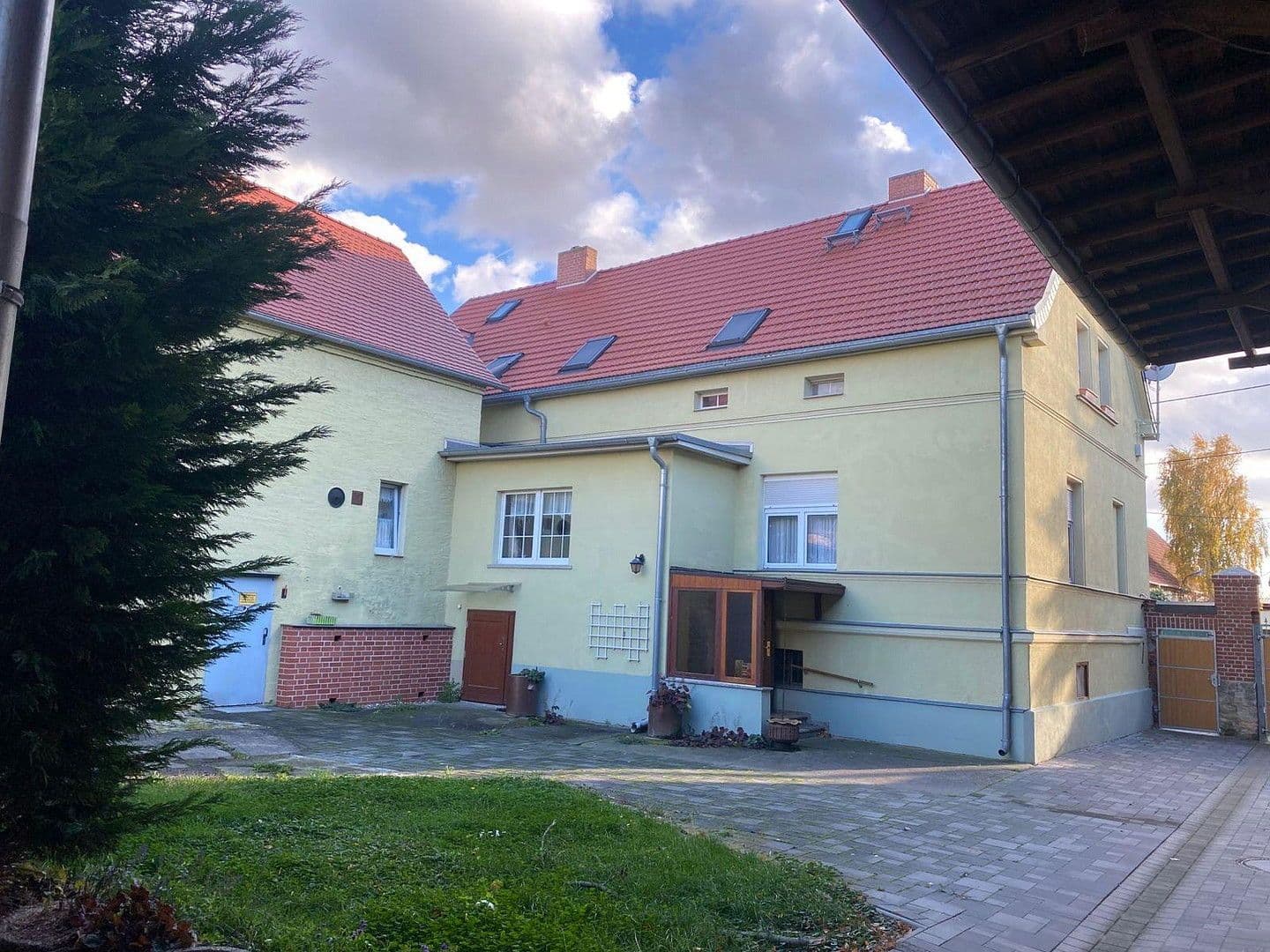 house for sale, 260 m², Nienburg (Saale), Saxony-Anhalt house for sale, 260 m², Nienburg (Saale), Saxony-Anhalt