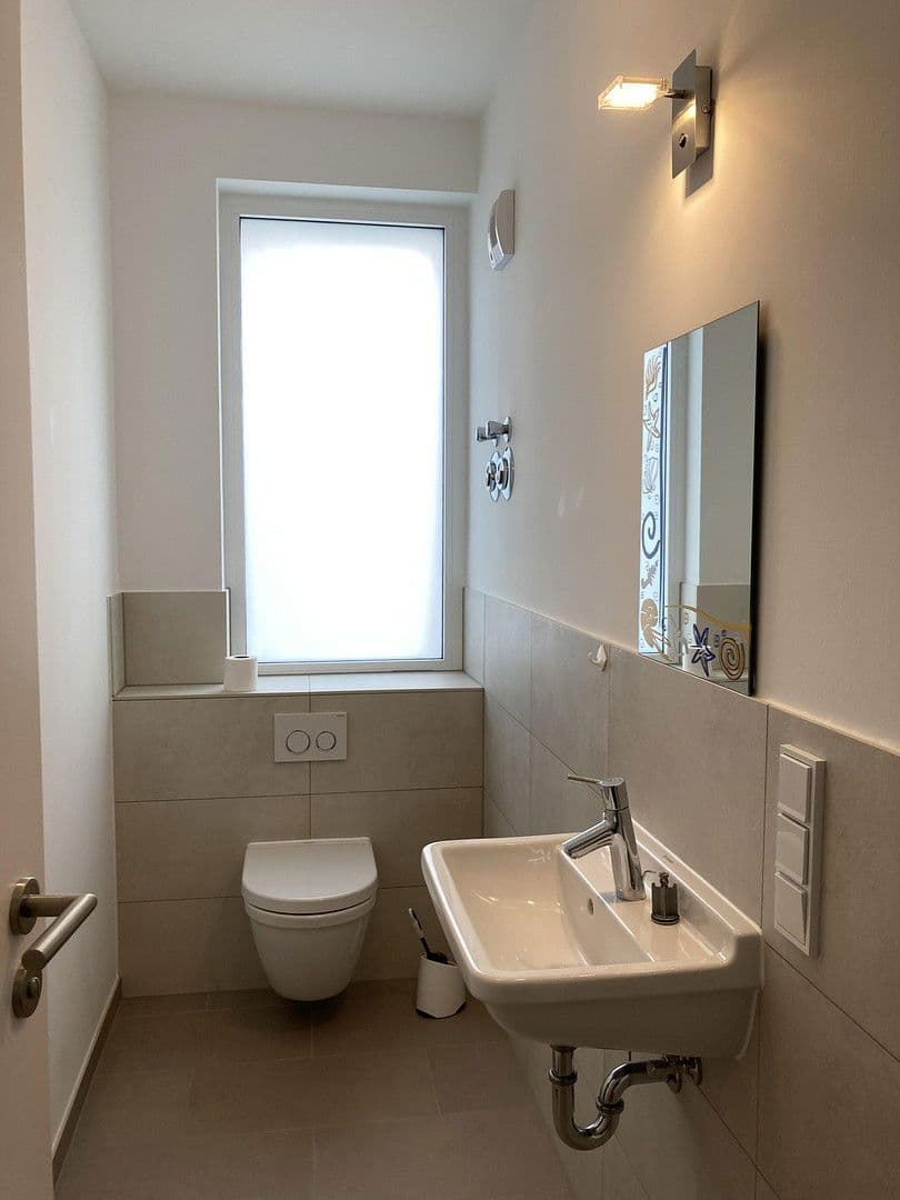 3 bedroom flat to rent, 98 m², Welschstrasse, Wiesbaden, Hesse 3 bedroom flat to rent, 98 m², Welschstrasse, Wiesbaden, Hesse