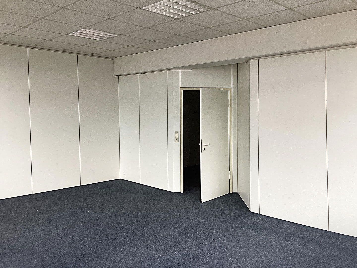 office to rent, 42 m², Winnenden, Baden-Württemberg office to rent, 42 m², Winnenden, Baden-Württemberg