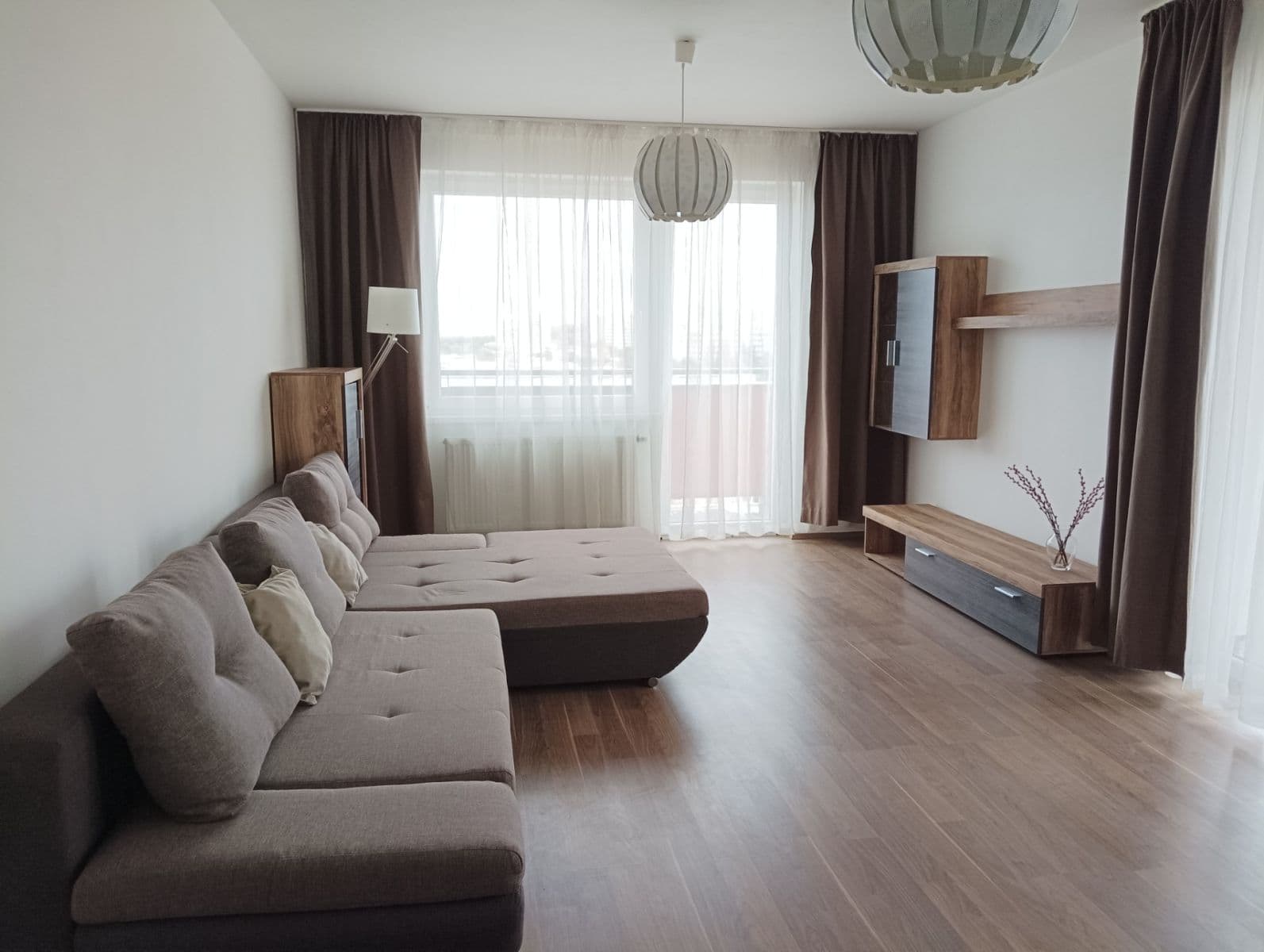 1 bedroom with open-plan kitchen flat to rent, 57 m², Modenská, Prague, Prague 1 bedroom with open-plan kitchen flat to rent, 57 m², Modenská, Prague, Prague