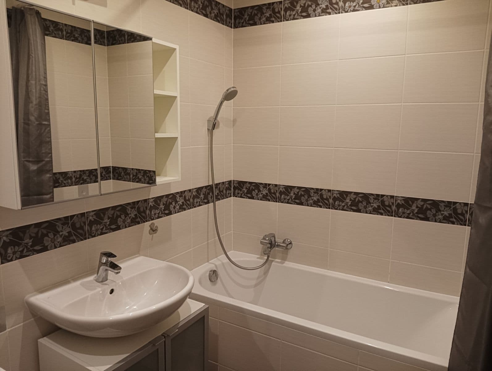 1 bedroom with open-plan kitchen flat to rent, 57 m², Modenská, Prague, Prague 1 bedroom with open-plan kitchen flat to rent, 57 m², Modenská, Prague, Prague