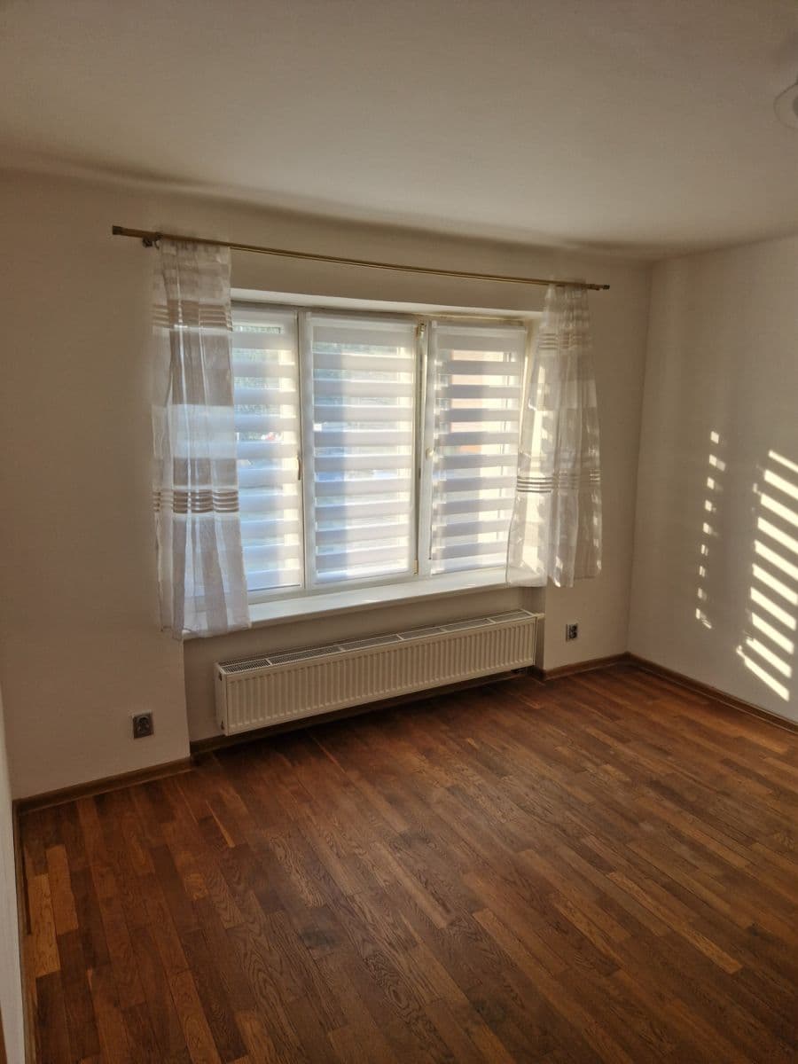 1 bedroom with open-plan kitchen flat to rent, 52 m², Třída Míru, Beroun, Středočeský Region 1 bedroom with open-plan kitchen flat to rent, 52 m², Třída Míru, Beroun, Středočeský Region