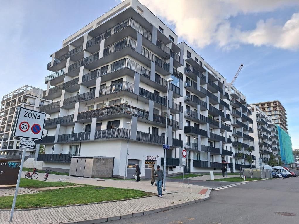 1 bedroom with open-plan kitchen flat to rent, 56 m², Smržových, Prague, Prague 1 bedroom with open-plan kitchen flat to rent, 56 m², Smržových, Prague, Prague