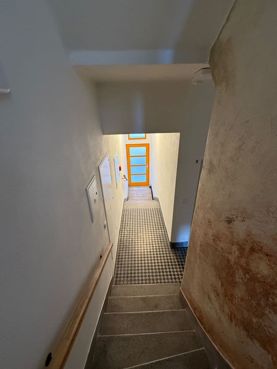 Studio flat to rent, 26 m², nám. Kpt. Otm. Chlupa, Znojmo, Jihomoravský Region Studio flat to rent, 26 m², nám. Kpt. Otm. Chlupa, Znojmo, Jihomoravský Region