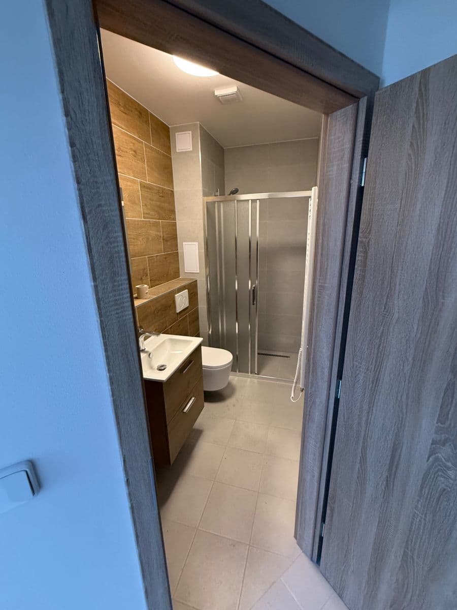 Studio flat to rent, 26 m², nám. Kpt. Otm. Chlupa, Znojmo, Jihomoravský Region Studio flat to rent, 26 m², nám. Kpt. Otm. Chlupa, Znojmo, Jihomoravský Region