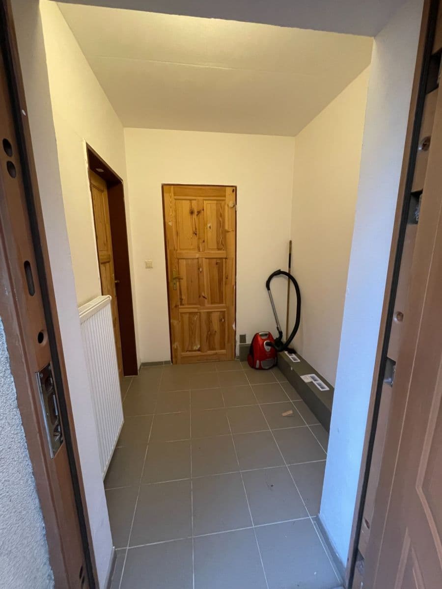 1 bedroom flat to rent, 43 m², V Šáreckém údolí, Prague, Prague 1 bedroom flat to rent, 43 m², V Šáreckém údolí, Prague, Prague