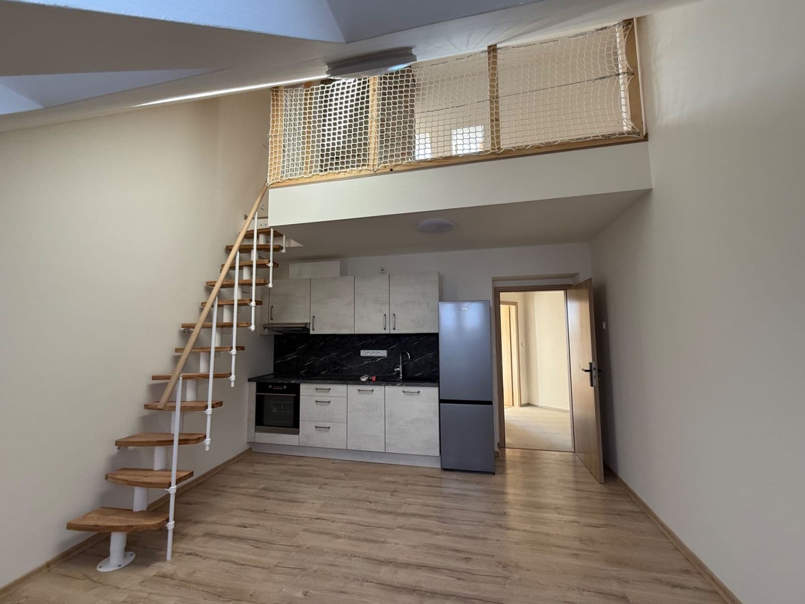 2 bedroom with open-plan kitchen flat to rent, 65 m², nám. Kpt. Otm. Chlupa, Znojmo, Jihomoravský Region 2 bedroom with open-plan kitchen flat to rent, 65 m², nám. Kpt. Otm. Chlupa, Znojmo, Jihomoravský Region