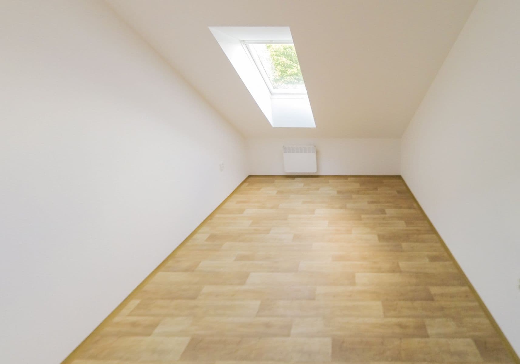 1 bedroom with open-plan kitchen flat to rent, 35 m², Bratří Čapků, Hradec Králové, Královéhradecký Region 1 bedroom with open-plan kitchen flat to rent, 35 m², Bratří Čapků, Hradec Králové, Královéhradecký Region