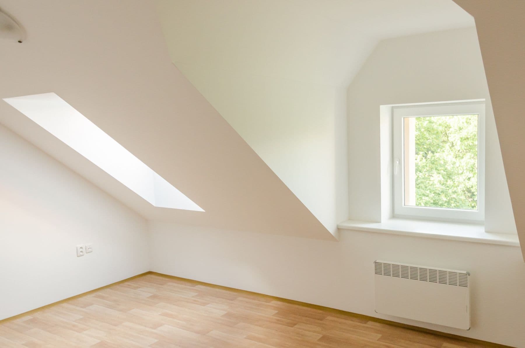 1 bedroom with open-plan kitchen flat to rent, 35 m², Bratří Čapků, Hradec Králové, Královéhradecký Region 1 bedroom with open-plan kitchen flat to rent, 35 m², Bratří Čapků, Hradec Králové, Královéhradecký Region