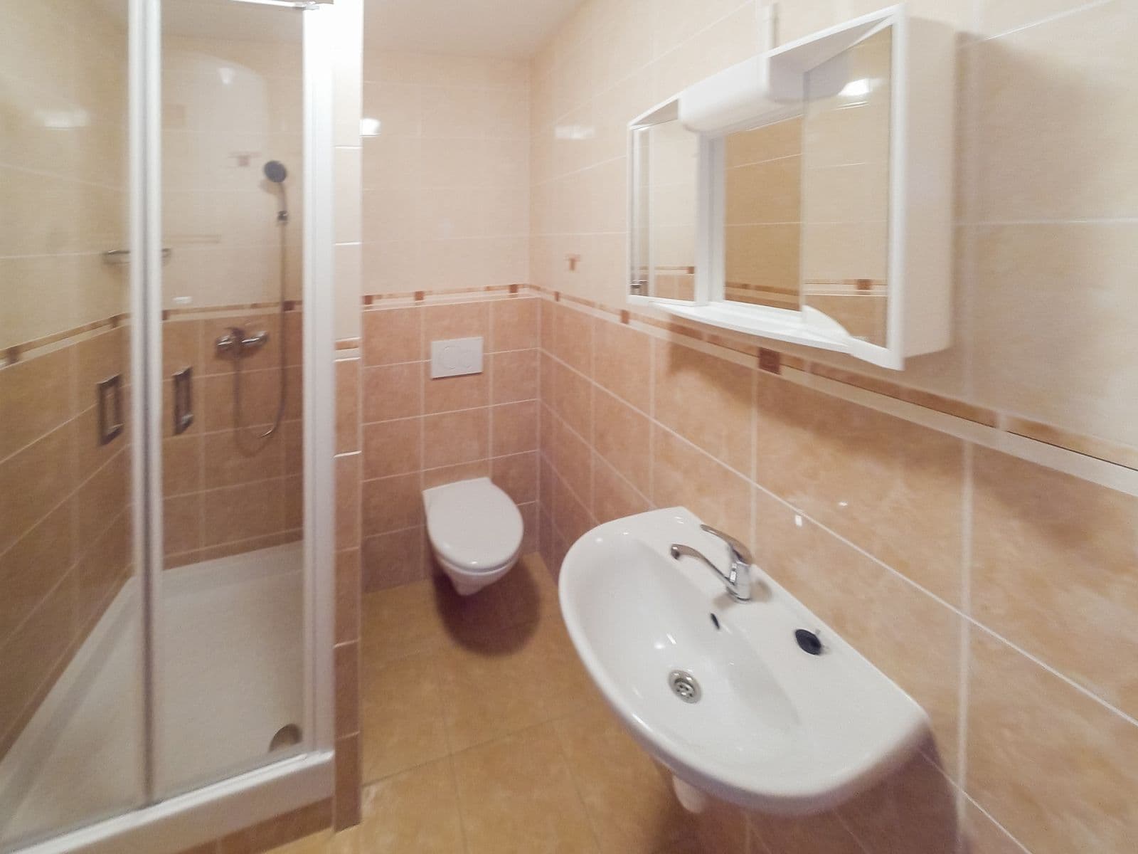 1 bedroom with open-plan kitchen flat to rent, 35 m², Bratří Čapků, Hradec Králové, Královéhradecký Region 1 bedroom with open-plan kitchen flat to rent, 35 m², Bratří Čapků, Hradec Králové, Královéhradecký Region