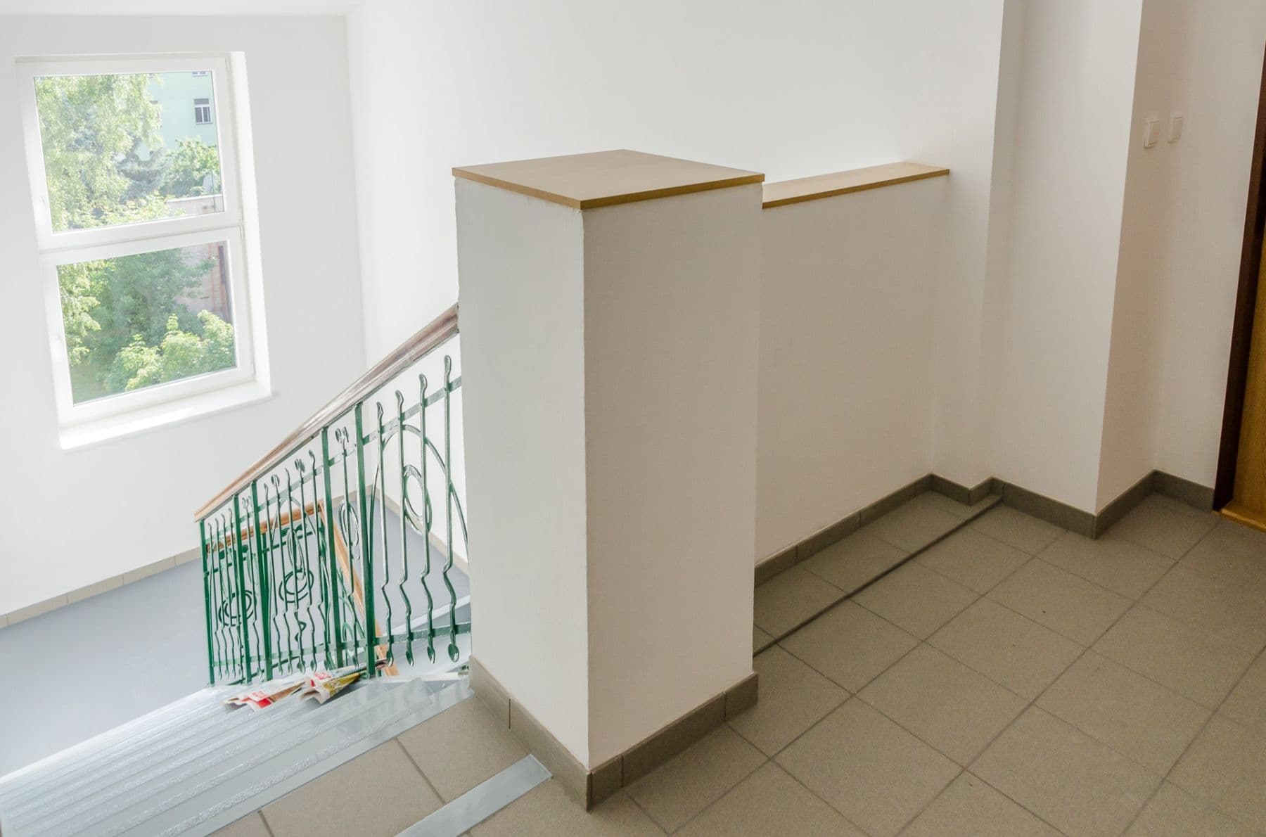 1 bedroom with open-plan kitchen flat to rent, 35 m², Bratří Čapků, Hradec Králové, Královéhradecký Region 1 bedroom with open-plan kitchen flat to rent, 35 m², Bratří Čapků, Hradec Králové, Královéhradecký Region