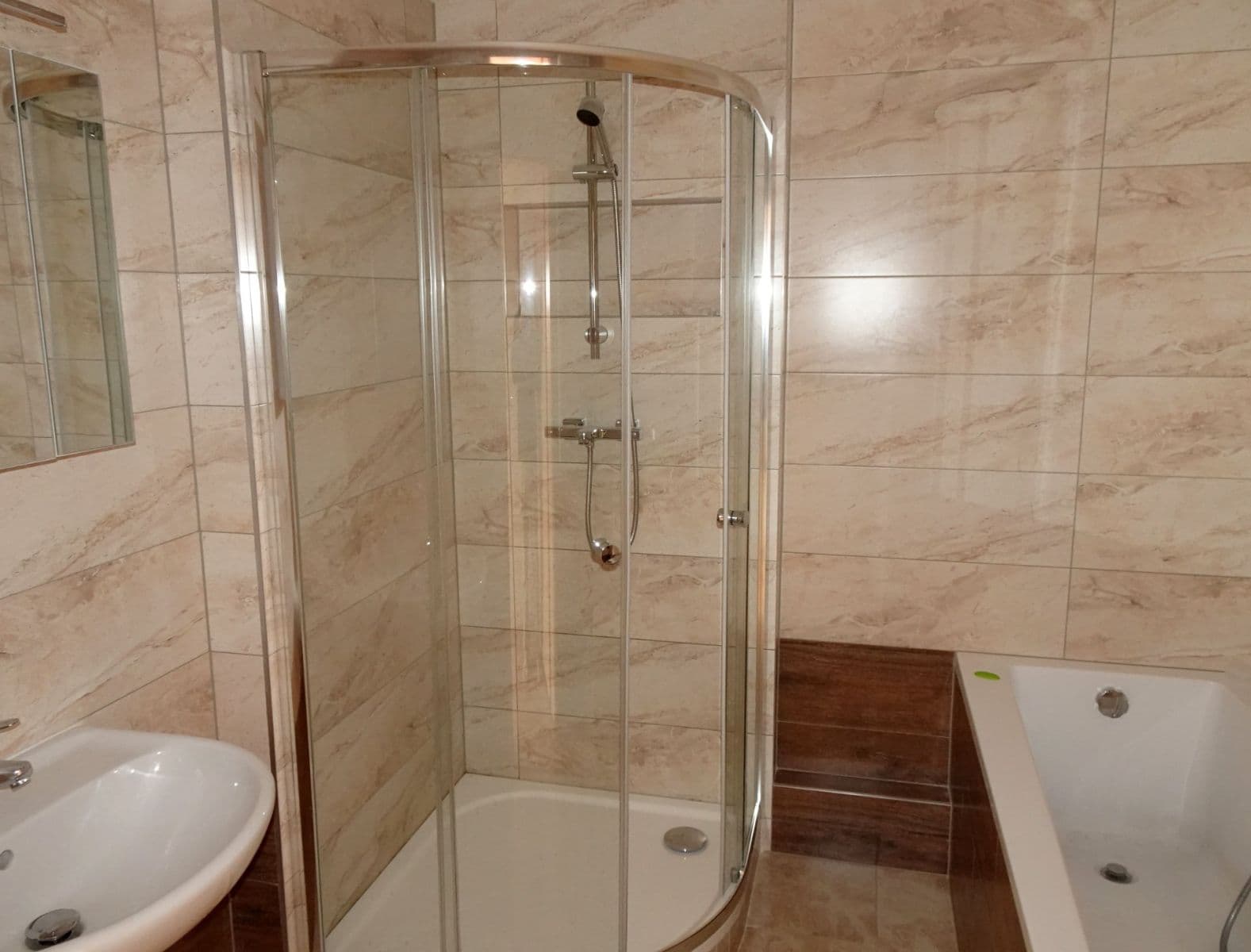 2 bedroom with open-plan kitchen flat to rent, 63 m², Miloše Havla, Prague, Prague 2 bedroom with open-plan kitchen flat to rent, 63 m², Miloše Havla, Prague, Prague