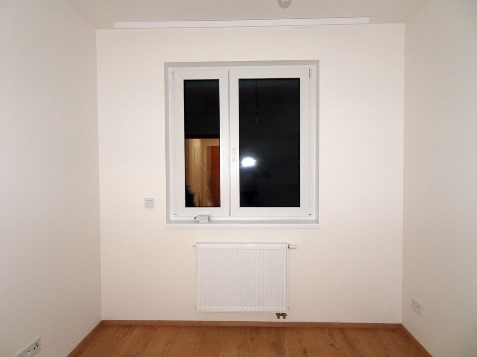 2 bedroom with open-plan kitchen flat to rent, 63 m², Miloše Havla, Prague, Prague 2 bedroom with open-plan kitchen flat to rent, 63 m², Miloše Havla, Prague, Prague