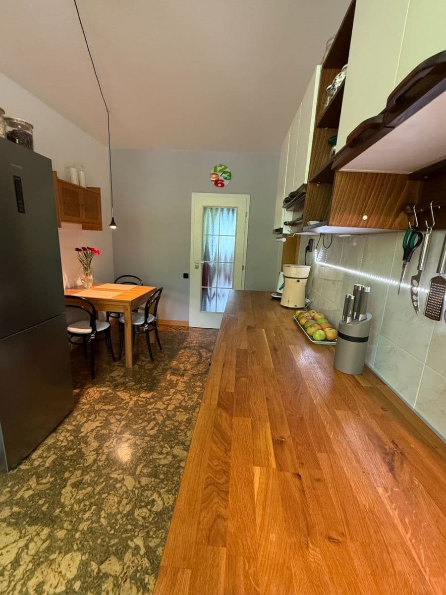 4 bedroom flat to rent, 96 m², Na Lysinách, Prague, Prague 4 bedroom flat to rent, 96 m², Na Lysinách, Prague, Prague