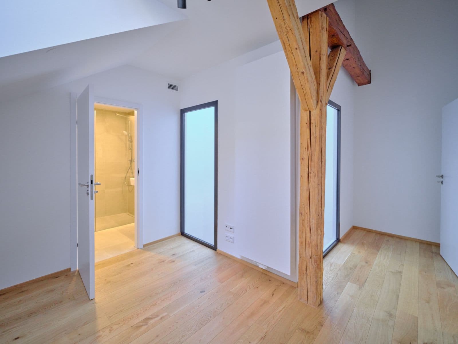 1 bedroom with open-plan kitchen flat to rent, 73 m², Bělehradská, Prague, Prague 1 bedroom with open-plan kitchen flat to rent, 73 m², Bělehradská, Prague, Prague