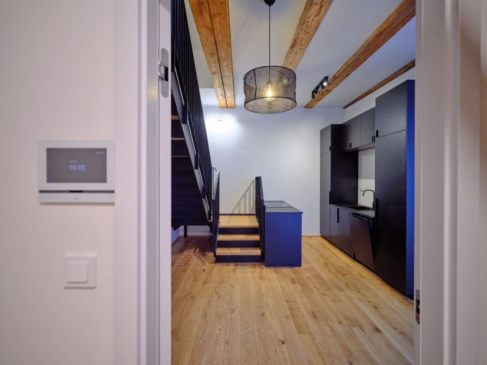 1 bedroom with open-plan kitchen flat to rent, 73 m², Bělehradská, Prague, Prague 1 bedroom with open-plan kitchen flat to rent, 73 m², Bělehradská, Prague, Prague