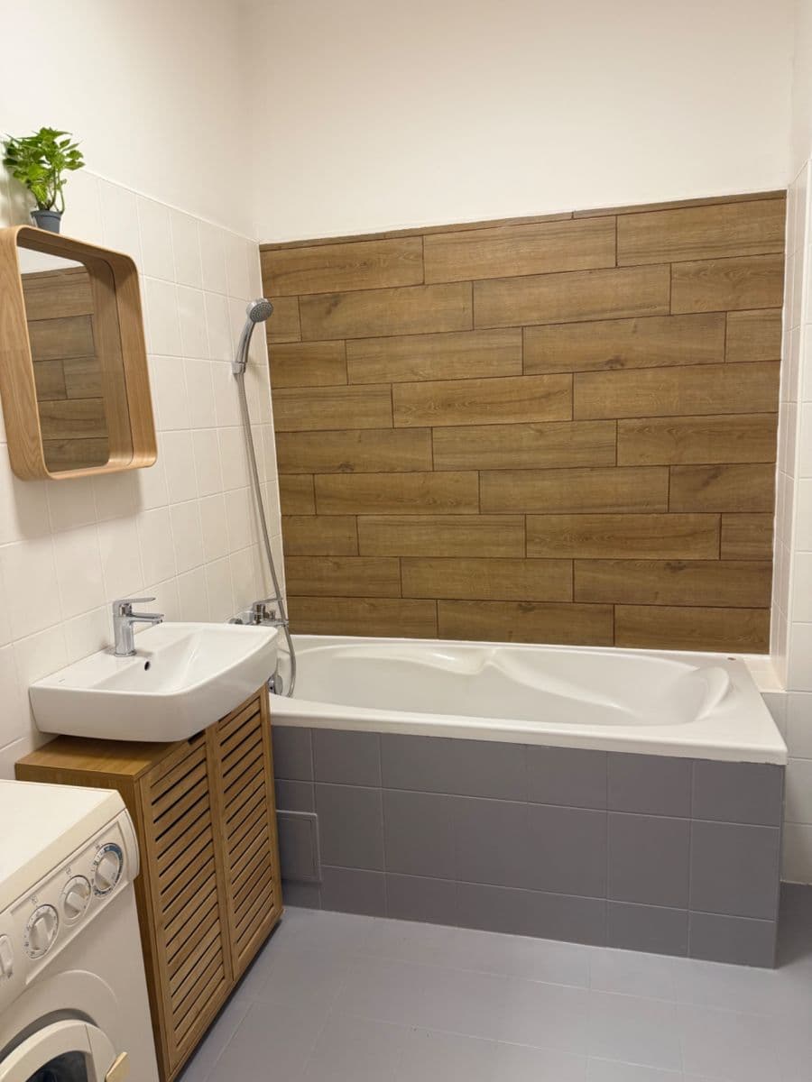 Studio flat to rent, 36 m², Na Hrázce, Hradec Králové, Královéhradecký Region Studio flat to rent, 36 m², Na Hrázce, Hradec Králové, Královéhradecký Region