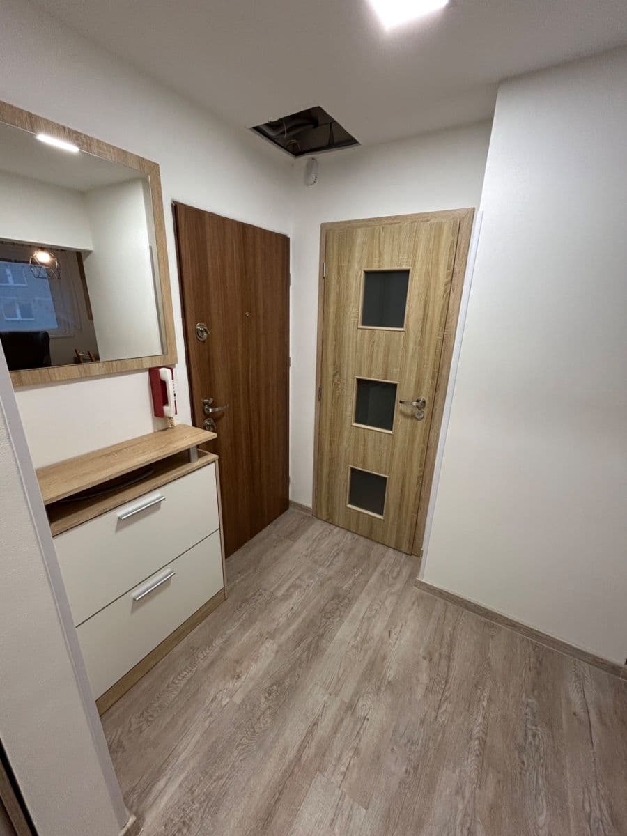 1 bedroom with open-plan kitchen flat to rent, 42 m², Rabasova, Ústí nad Labem, Ústecký Region 1 bedroom with open-plan kitchen flat to rent, 42 m², Rabasova, Ústí nad Labem, Ústecký Region