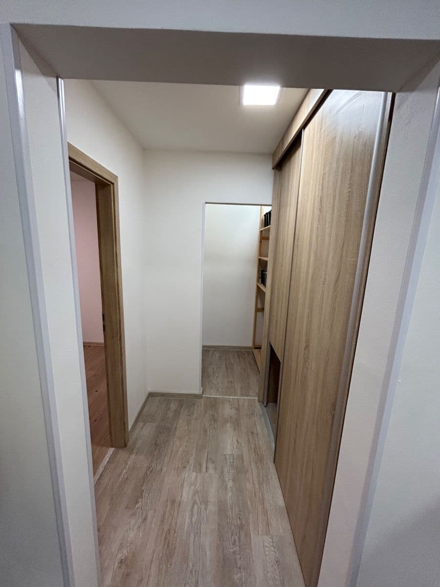 1 bedroom with open-plan kitchen flat to rent, 42 m², Rabasova, Ústí nad Labem, Ústecký Region 1 bedroom with open-plan kitchen flat to rent, 42 m², Rabasova, Ústí nad Labem, Ústecký Region