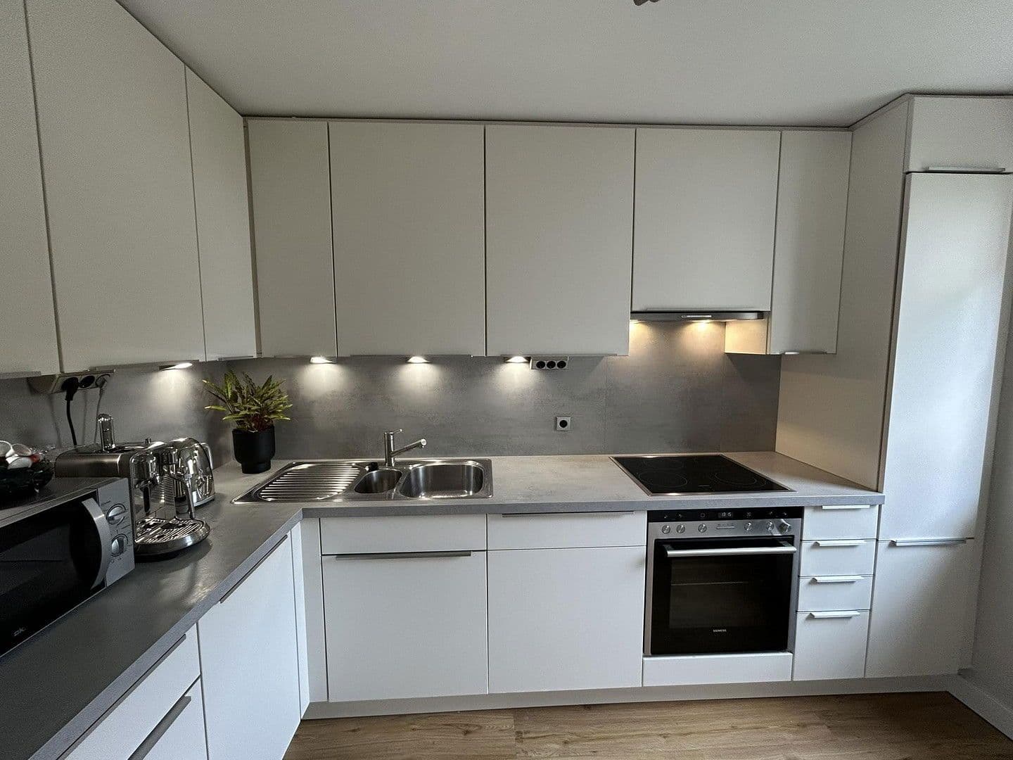 3 bedroom with open-plan kitchen flat for sale, 112 m², Friedrichshafen, Baden-Württemberg 3 bedroom with open-plan kitchen flat for sale, 112 m², Friedrichshafen, Baden-Württemberg