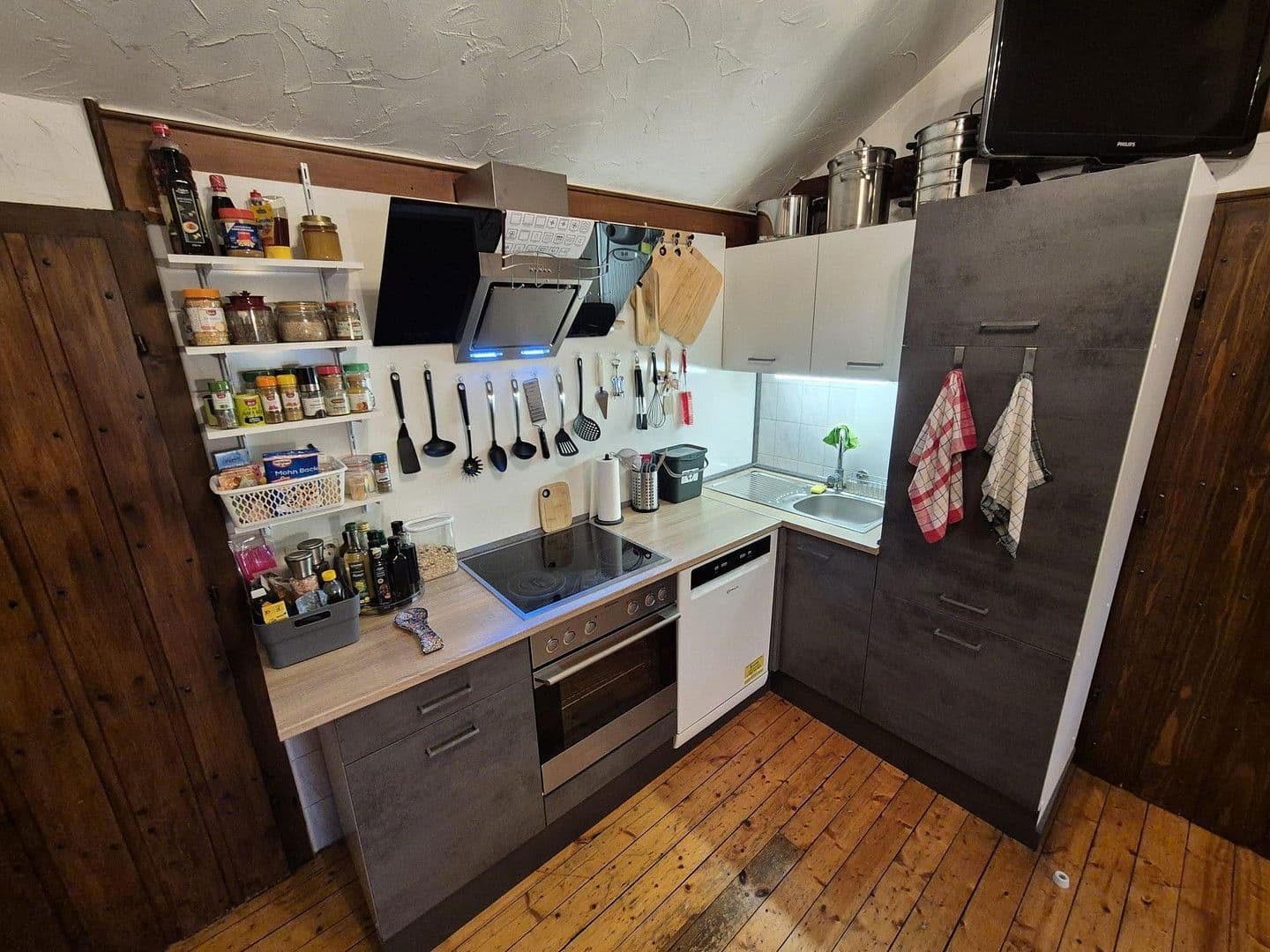 1 bedroom with open-plan kitchen flat to rent, 104 m², Mayen, Rhineland-Palatinate 1 bedroom with open-plan kitchen flat to rent, 104 m², Mayen, Rhineland-Palatinate